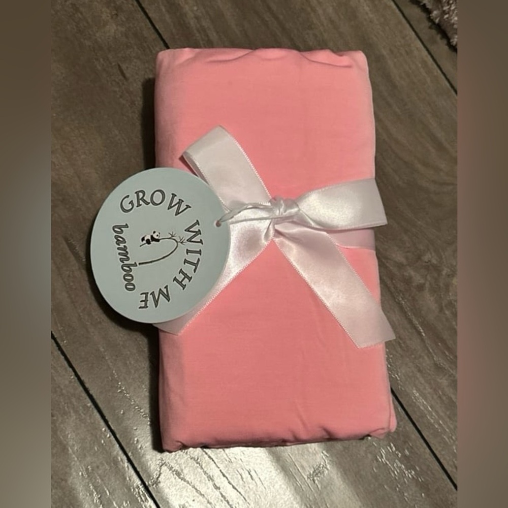 NWT Grow With Me Bamboo Baby Blanket - Pink swaddle